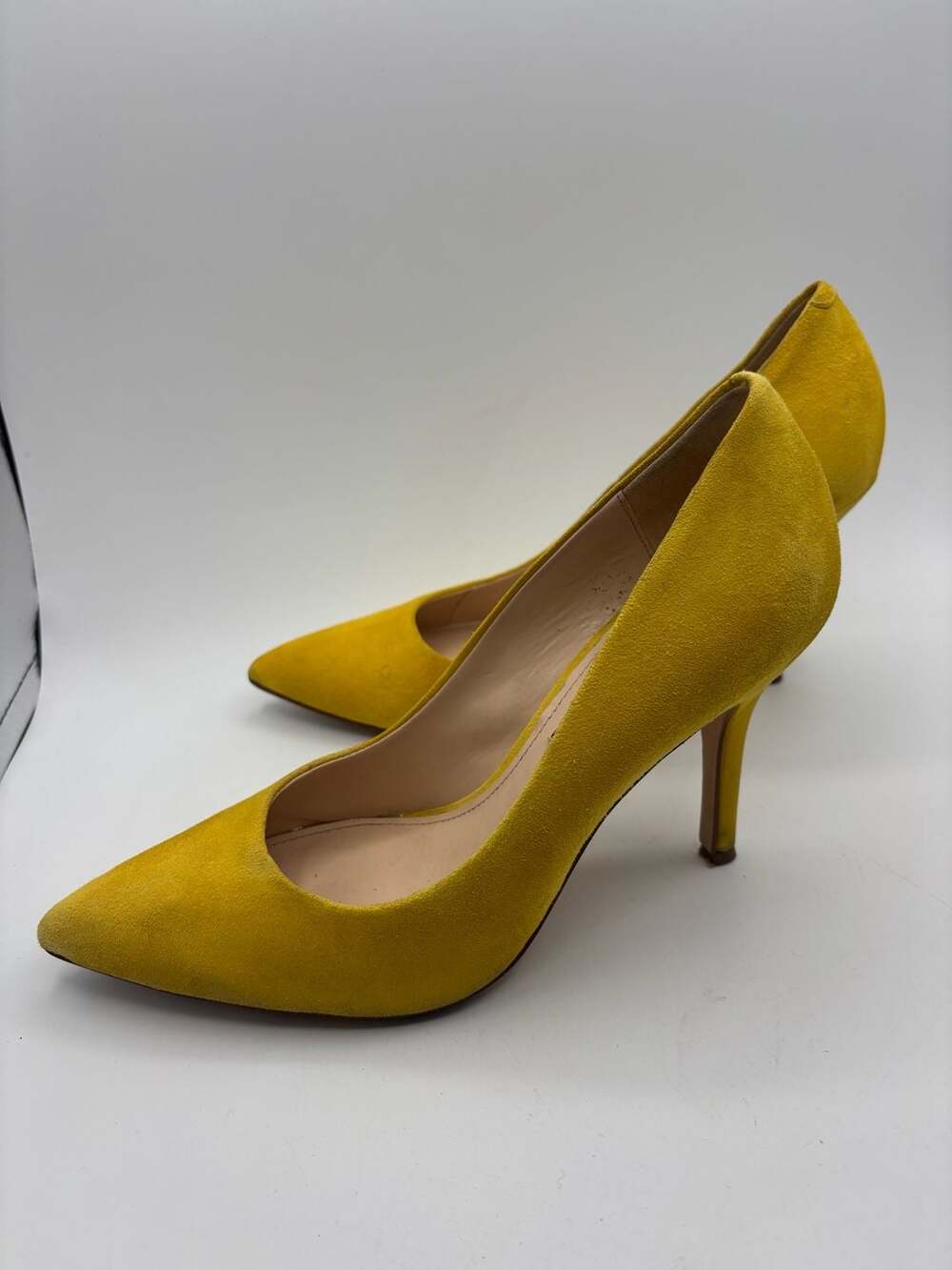 Nine West Yellow Suede Pointed Toe Stiletto Pumps Size 9M - Picture 2 of 7